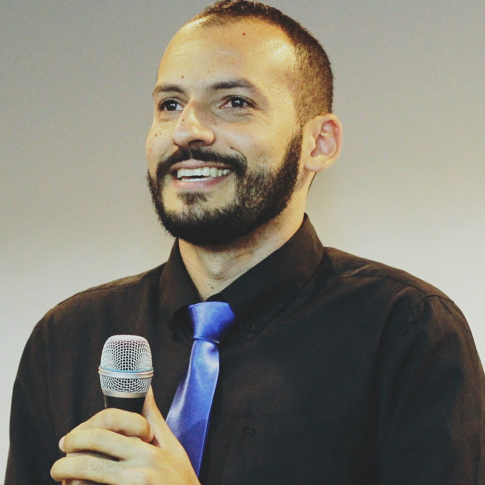 Oscar Sampaio — palestrante e consultor em IA